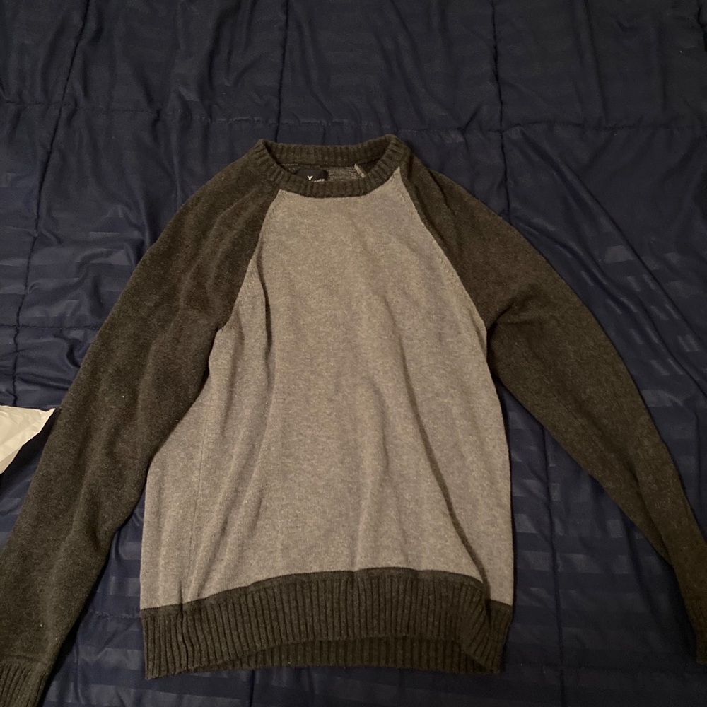 American Eagle Sweater - Men’s Medium